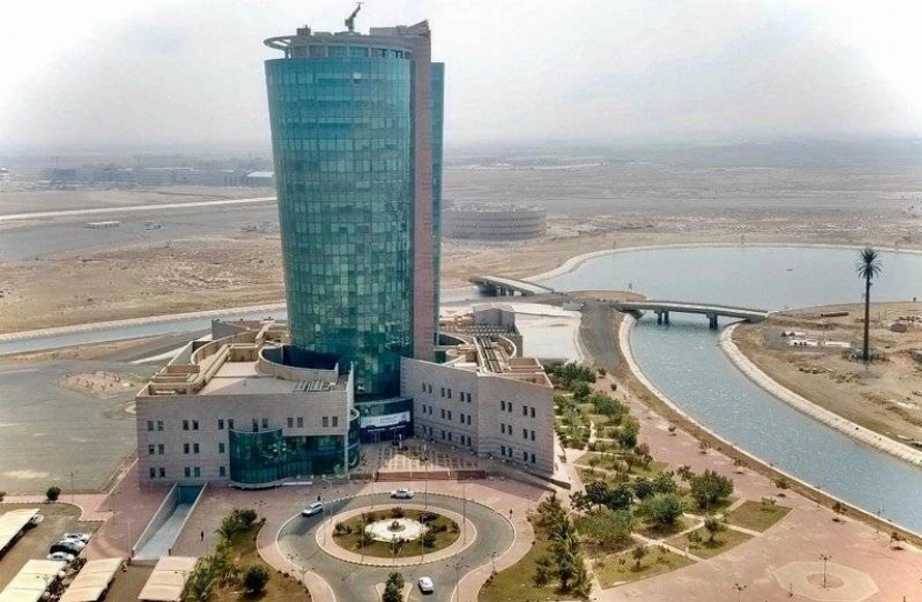 صورة عن الجامعة