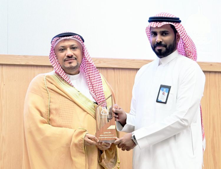 الجامعة تحتفي بالإبداع البحثي لطلبة كلية الصيدلة